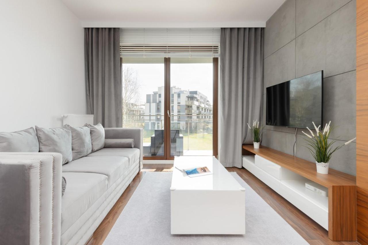 Glamorous Wilanow Apartment By Renters Варшава Екстер'єр фото